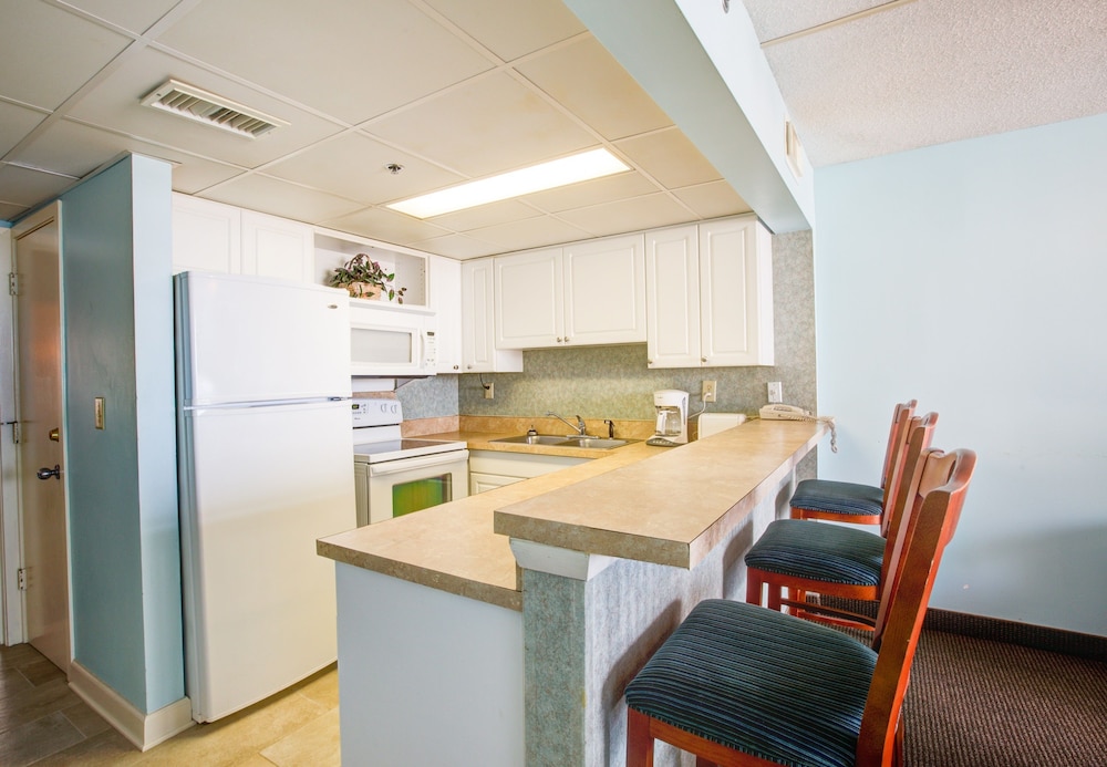 Suite, 1 Bedroom - Photo 2