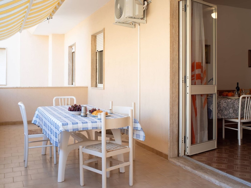 House, 2 Bedrooms, Balcony, City View
