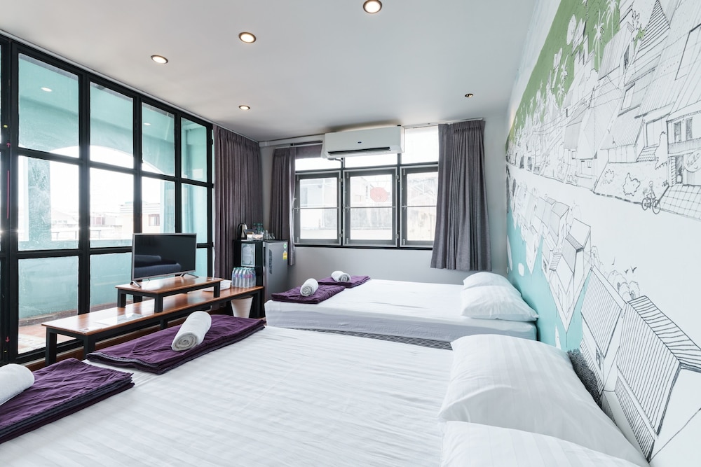 [C] Glasshouse &amp; bathroom comfy bed with soft pillow photo 1