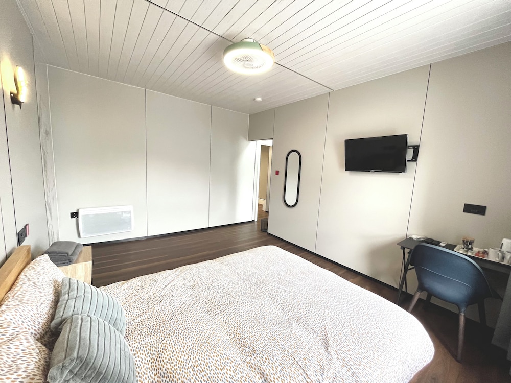 Standard Family of 3 Room
