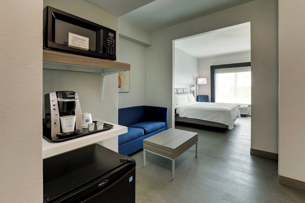 Room (Specialty) photo 1