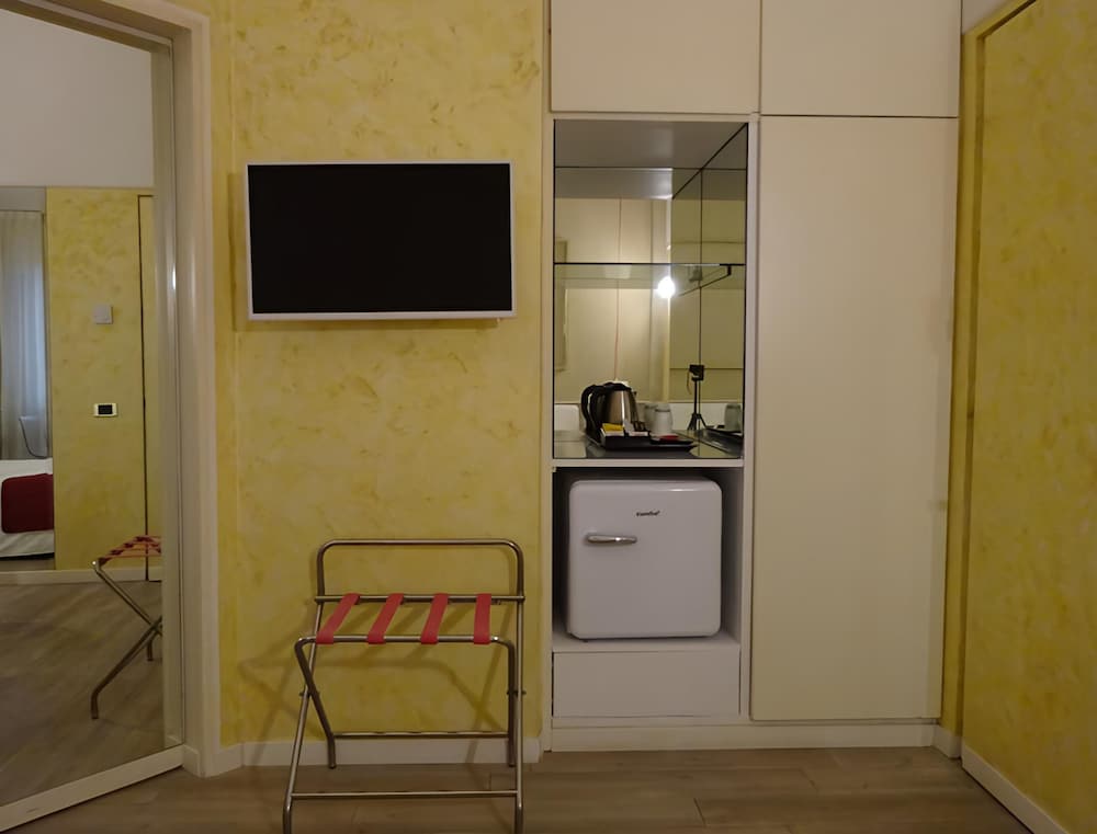 Standard Twin Room, Non Smoking photo 2