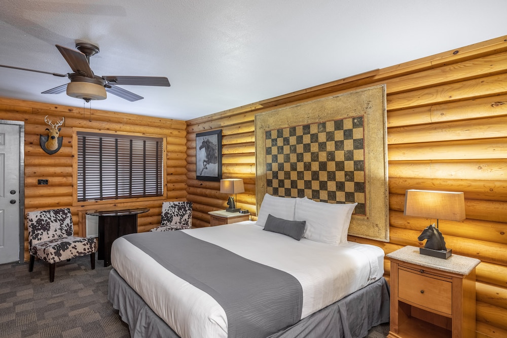 Deluxe Room, 1 King Bed (No Pets Allowed)