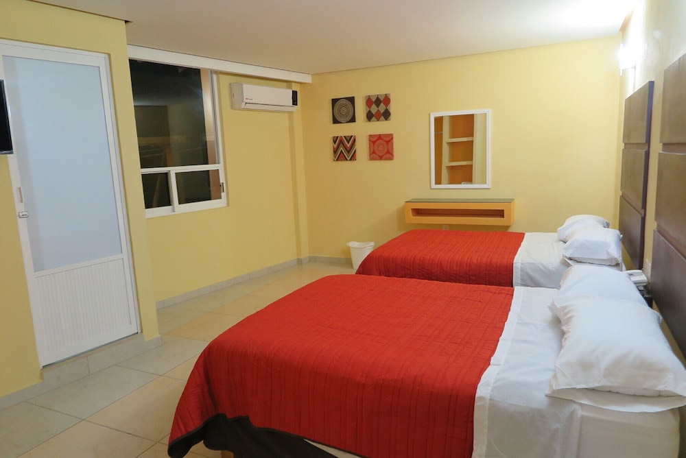 Basic Room, 1 Double Bed photo 2