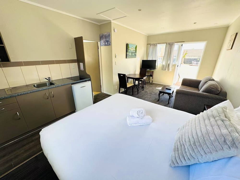 Standard Studio, 1 Queen Bed, Air conditioning photo 2