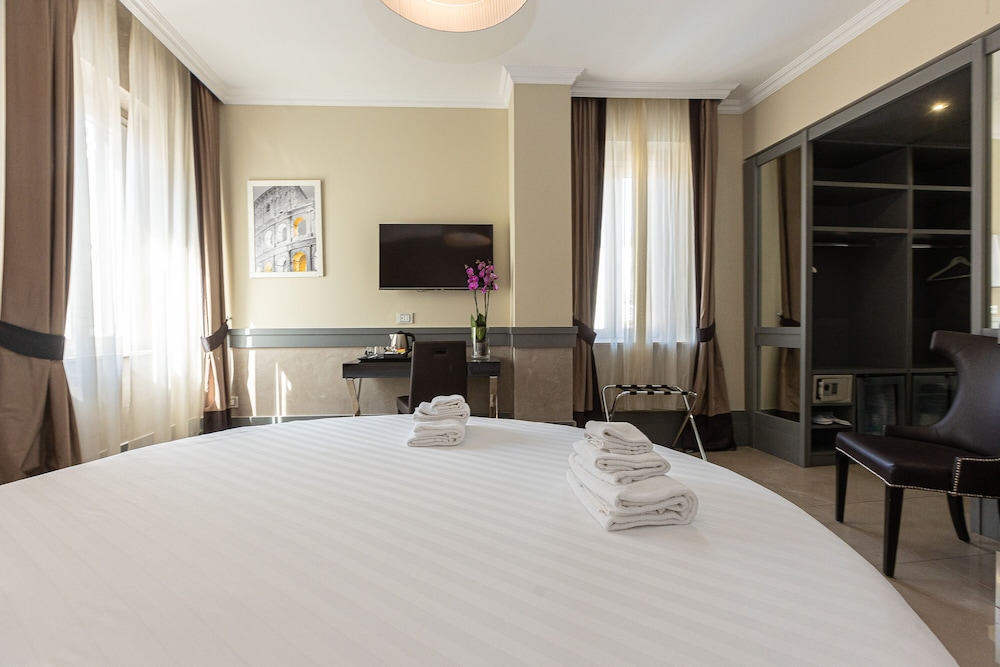 Deluxe Room - Photo 7