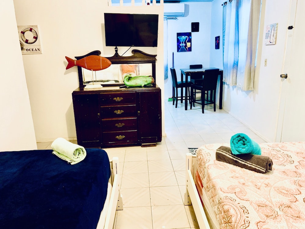 Ss 2a - Family Room, 1 Full Bed & 1 Twin Bed, 2nd Floor photo 2
