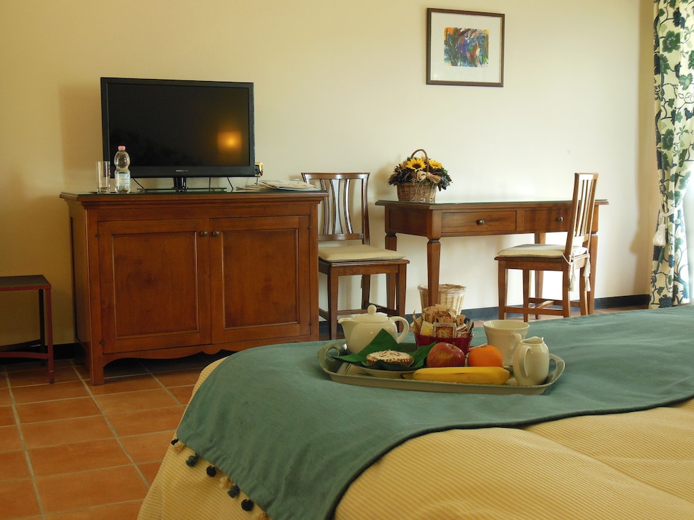 Superior Double Room, Hill View - Photo 9
