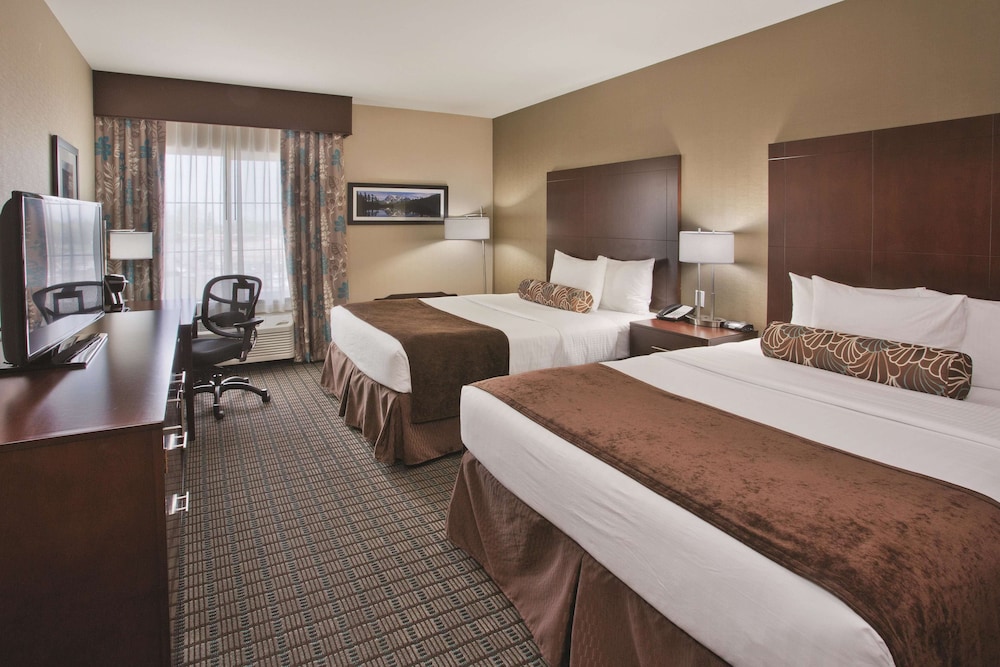 Room, 2 Queen Beds, Non Smoking photo 1