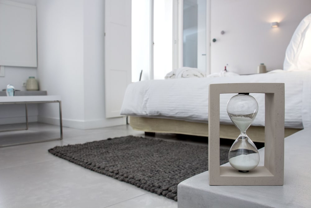 Superior Suite, 1 Queen Bed, Balcony, Sea View - Photo 10