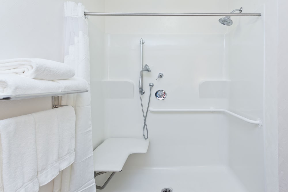 Standard Room, 1 King Bed, Accessible (Mobility Roll-In Shower) - Photo 5