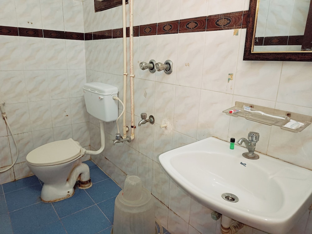 Standard Double Room - Photo 2