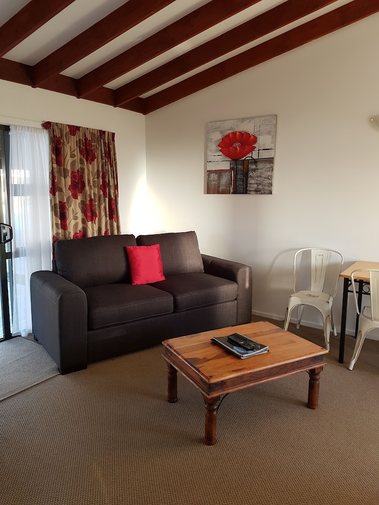 Standard Suite, 2 Bedrooms, Non Smoking, Kitchen ( 2 King beds)