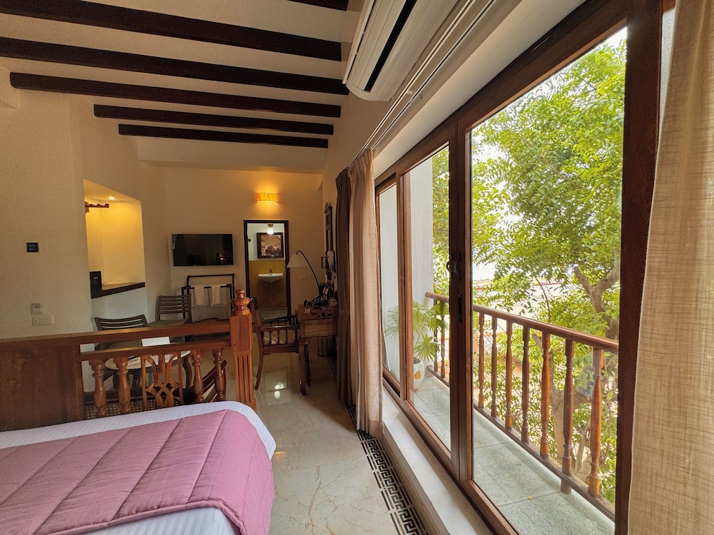 Superior Room, Balcony, Sea View - Photo 15