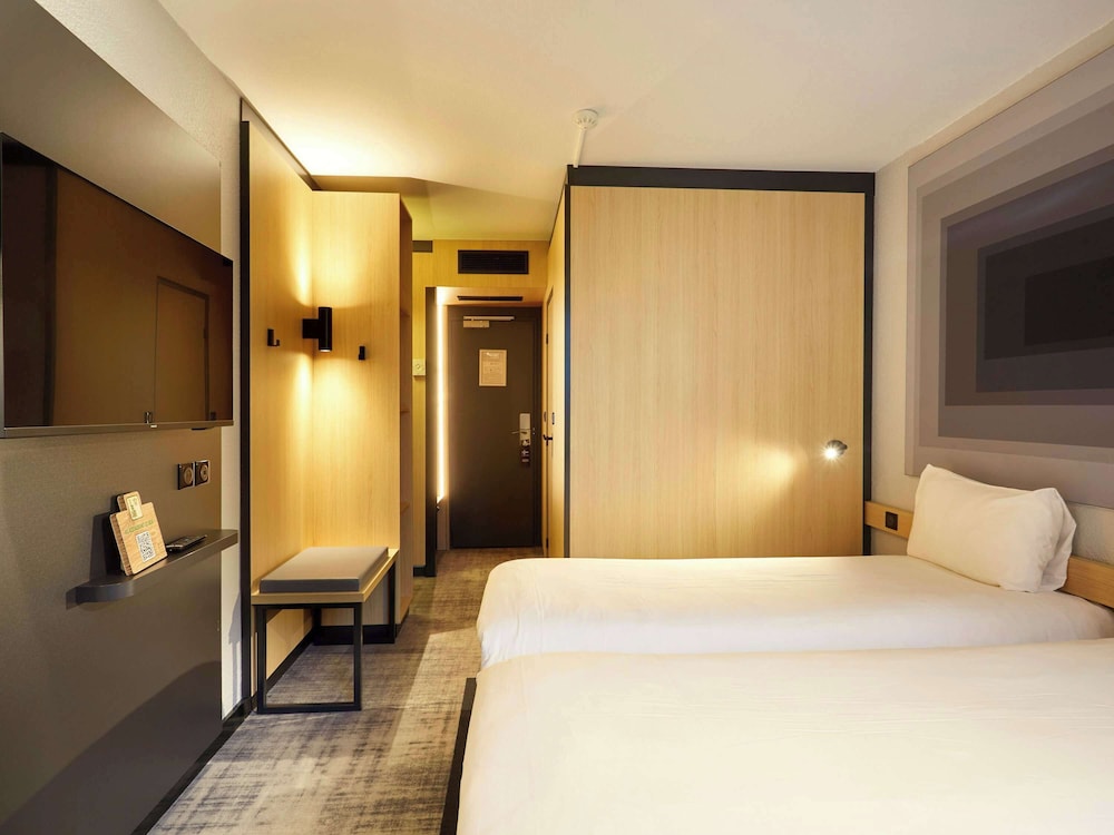 Standard Room, 2 Twin Beds - Photo 5
