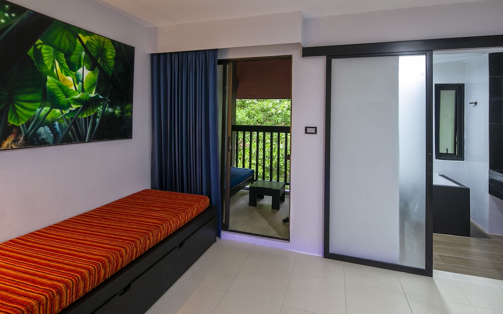 Deluxe Room - Photo 7