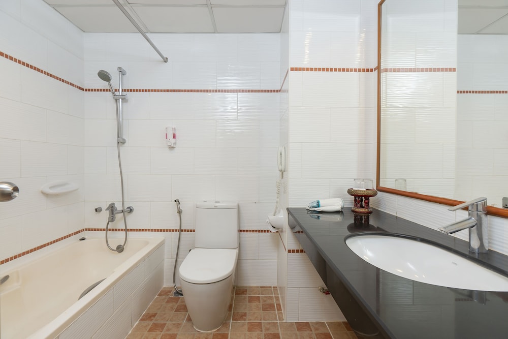 Standard Deluxe Room-Pet Friendly - Photo 4