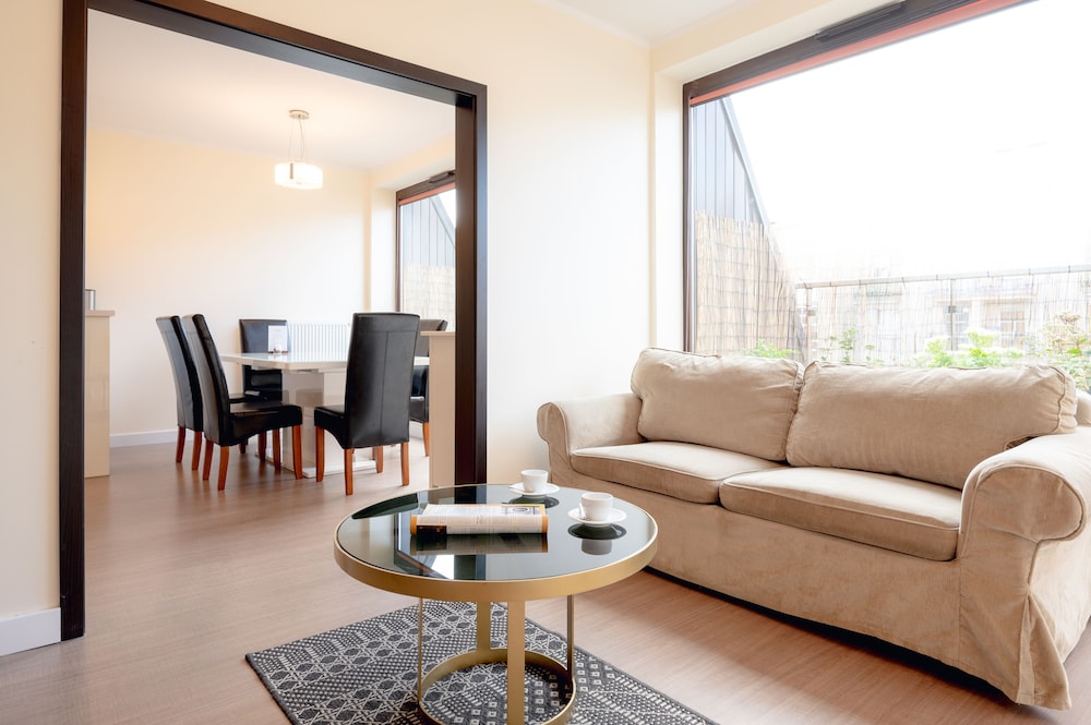 Two-bedroom Deluxe Apartment for 6 people