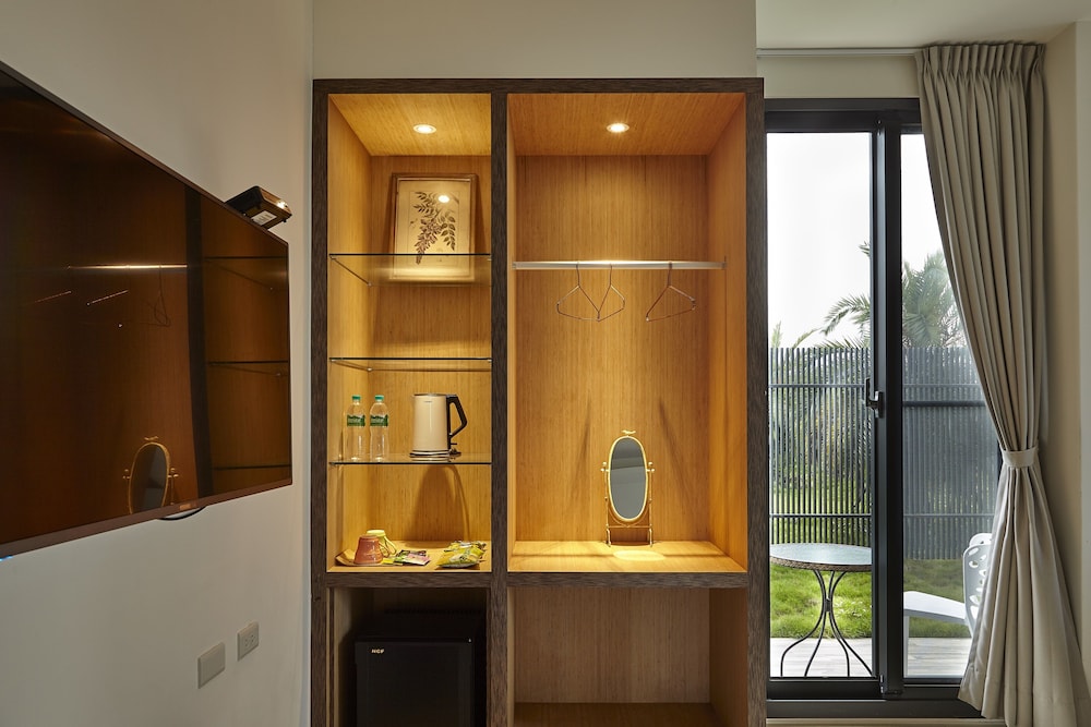Double Room, 1 Queen Bed, Courtyard View photo 2