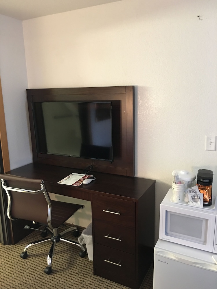 Room, Multiple Beds, Non Smoking - Photo 3