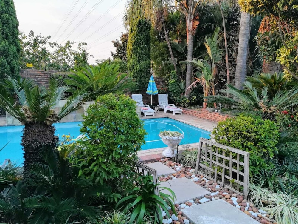 Triple Room, Garden View photo 2