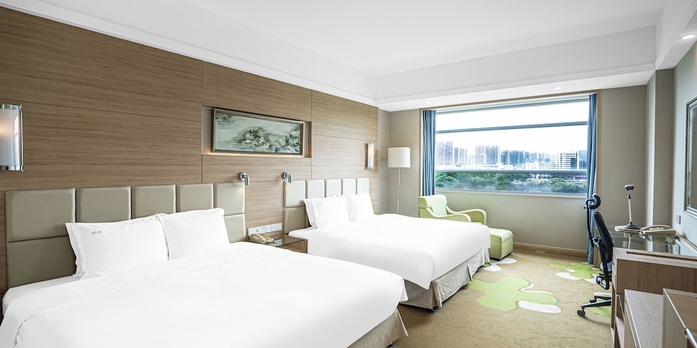 Standard Room, 1 King Bed, Garden View - Photo 6