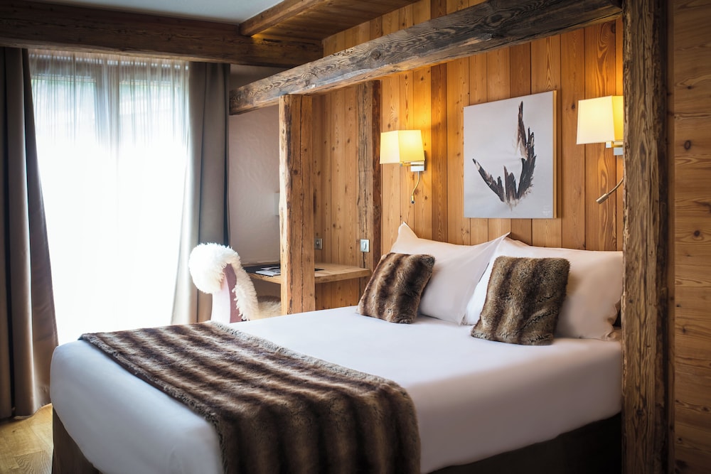 Junior Double Room