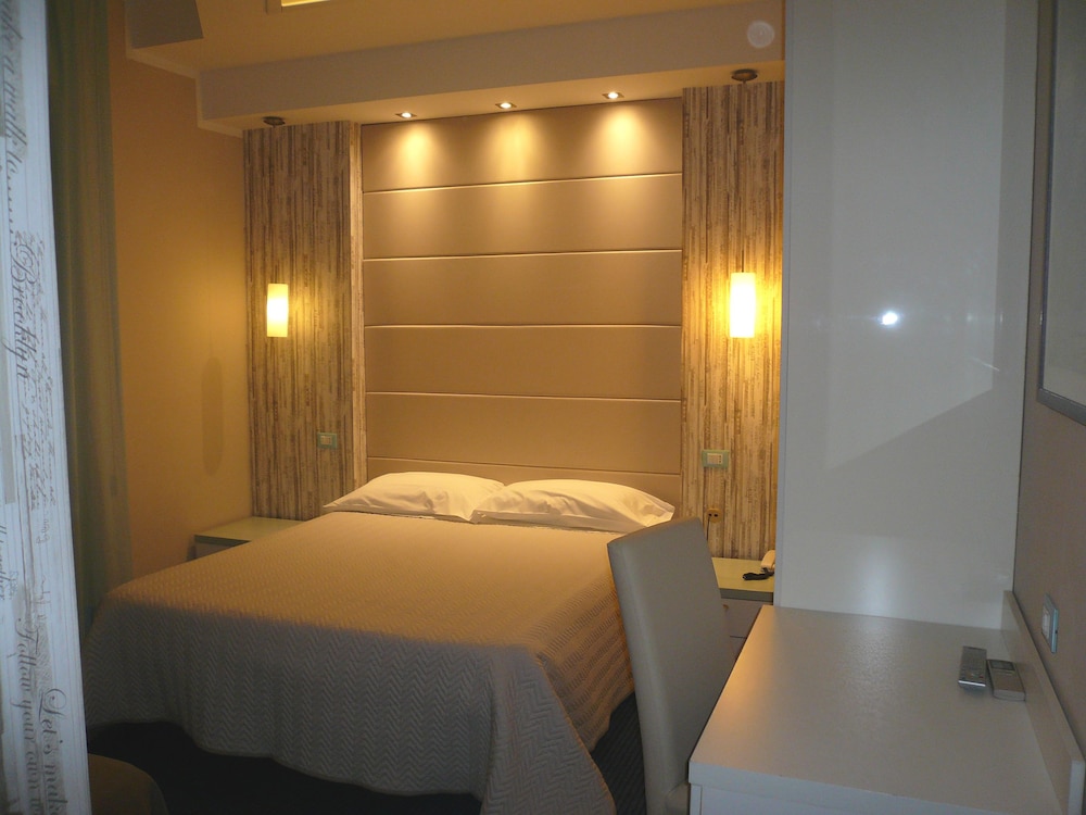 Family Double Room - Photo 2