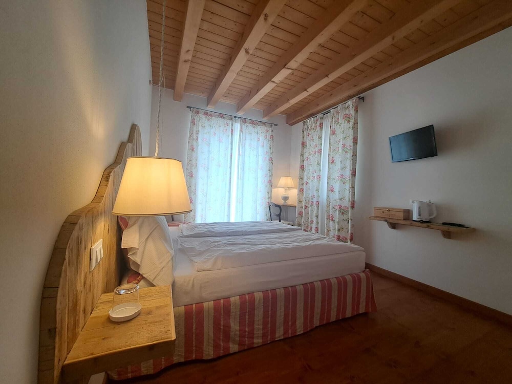 Superior Double or Twin Room, Garden View - Photo 7