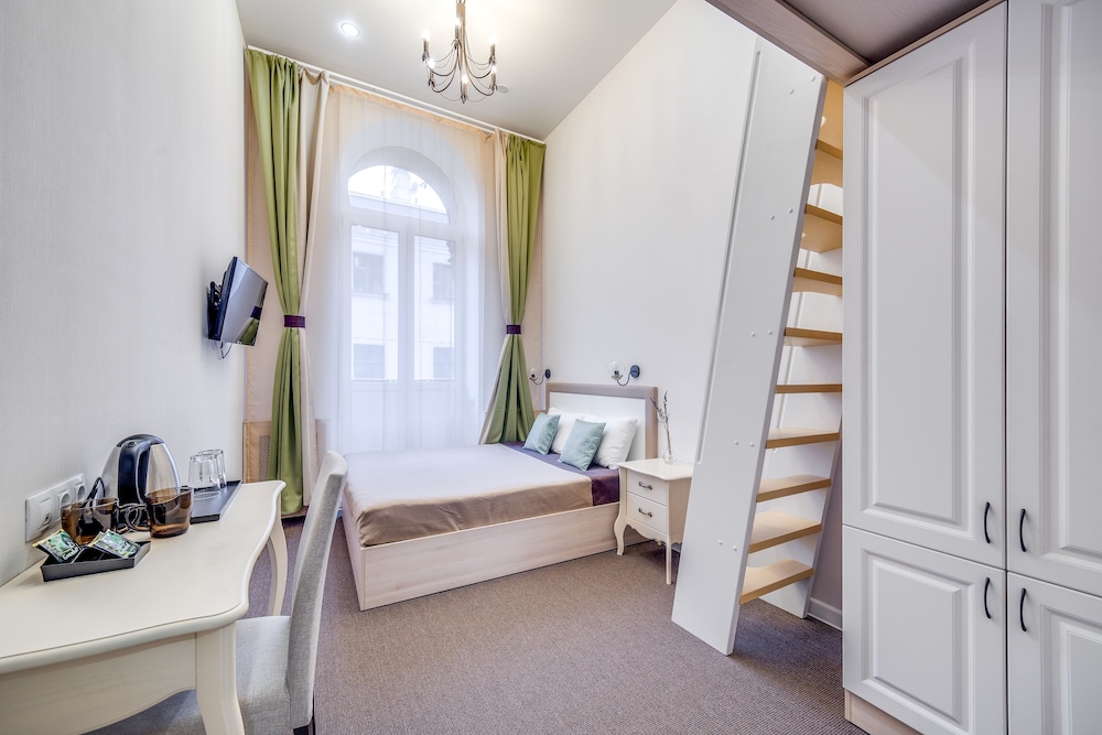 Double Room (Split Level)