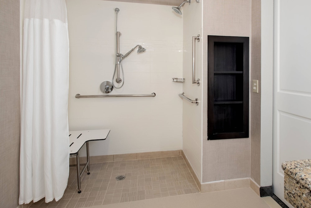Suite, 2 Bedrooms photo 3