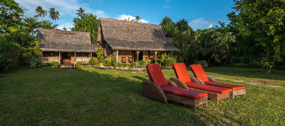 Two Bedroom Beachfront Villa photo 3