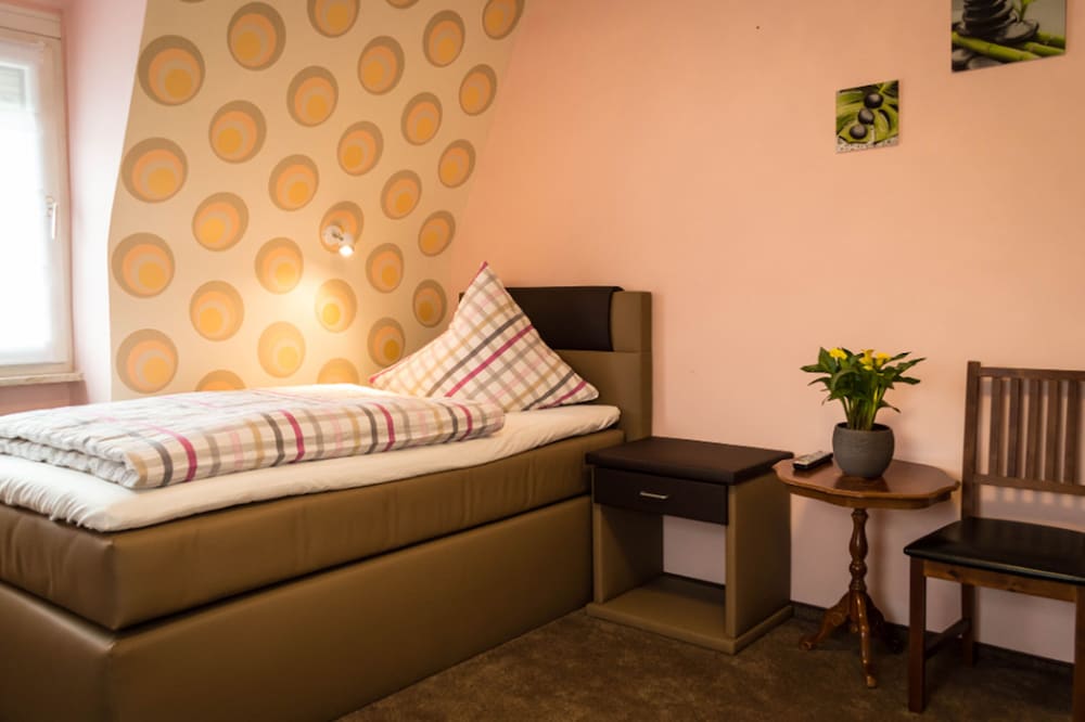 Single Room photo 2