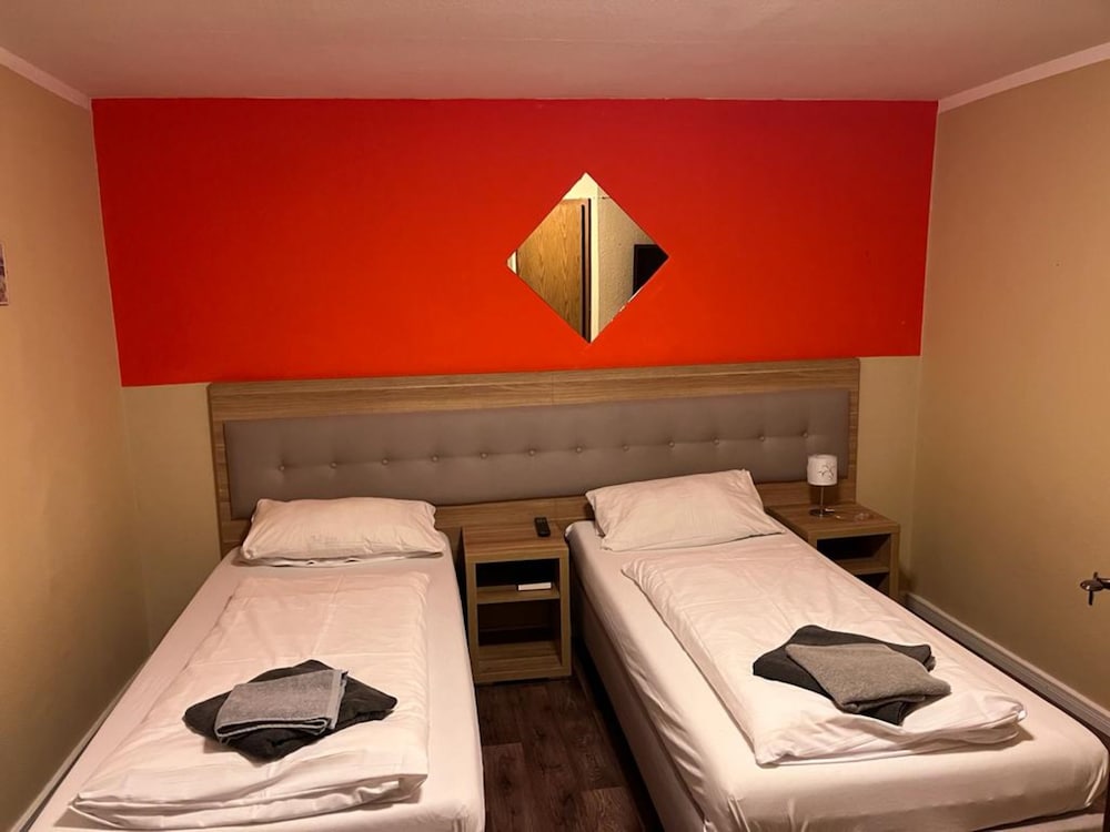 Double Room - Photo 12