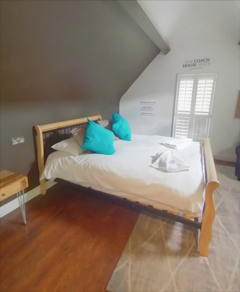 Coach House Suite photo 2