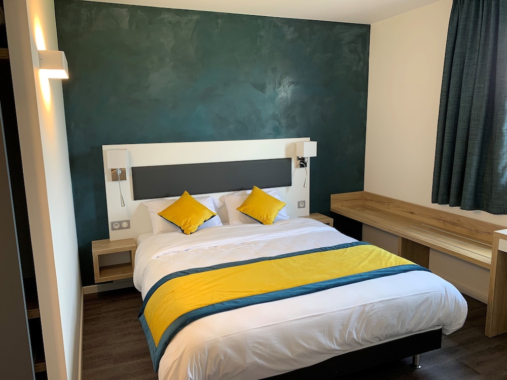 Standard Double Room - Photo 6