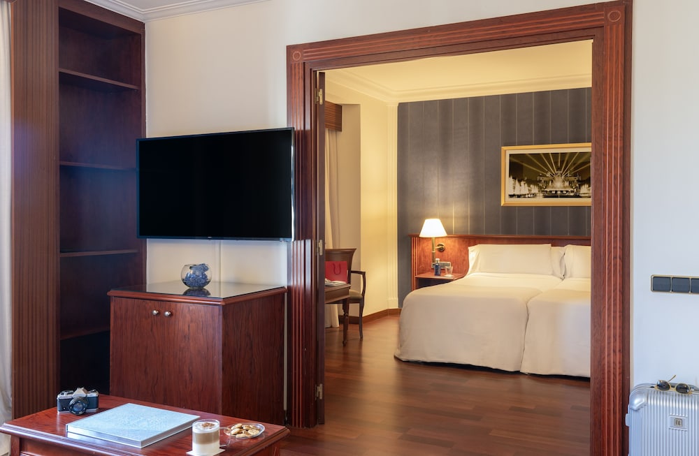 Junior Studio Suite