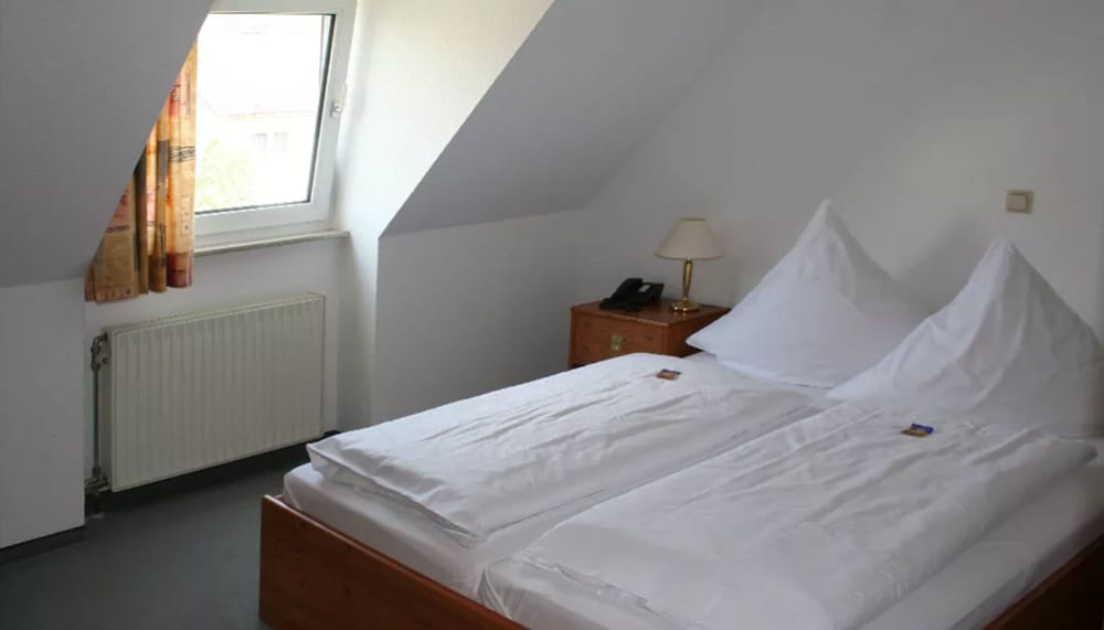 Double Room - Photo 10