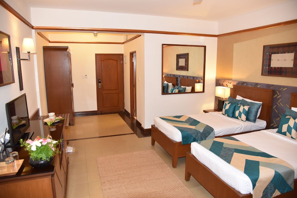 Deluxe Room, 1 King Bed photo 3