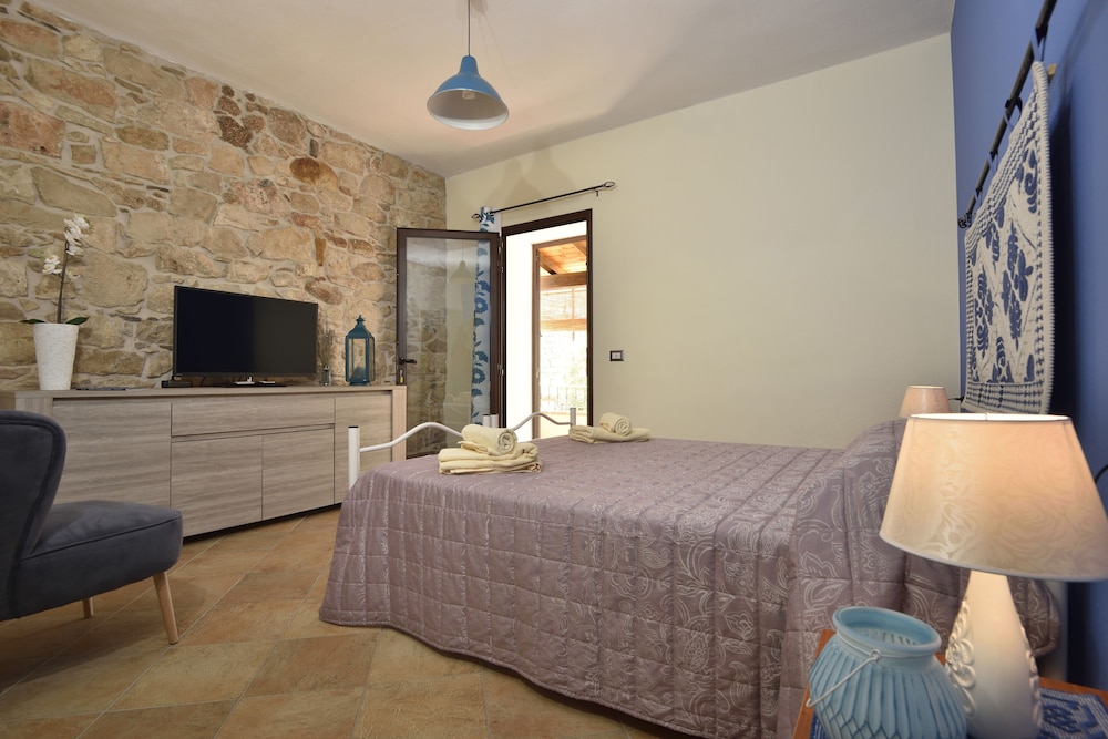 Comfort Double or Twin Room, Private Bathroom, Courtyard View photo 1