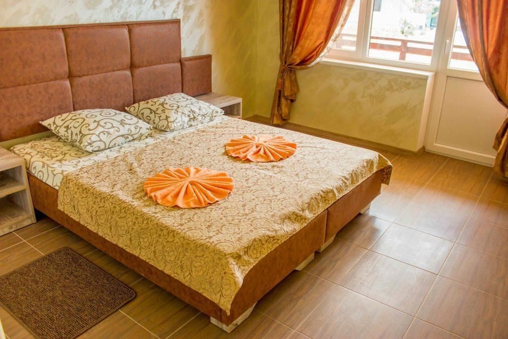 Standard Double Or Twin Room, Pool Access photo 1