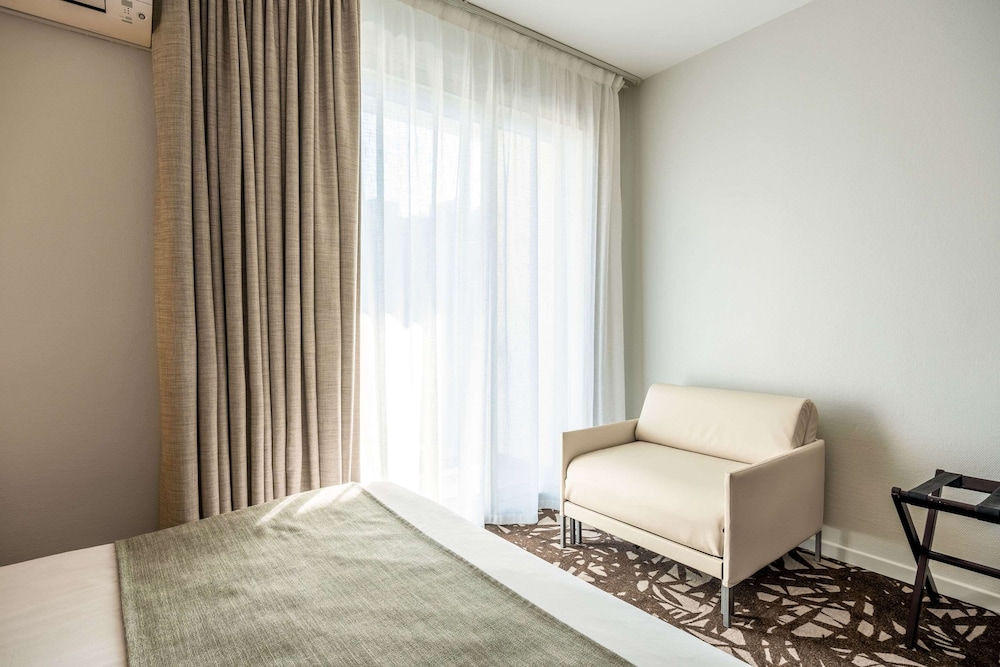 1 Lit simple, 1 Lit queen size, Canapé-lit 1 place, Chambre Familiale - Photo 2