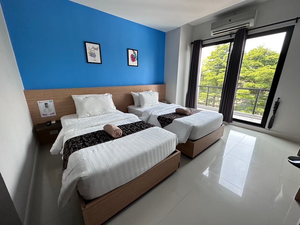 Deluxe Twin Room photo 1