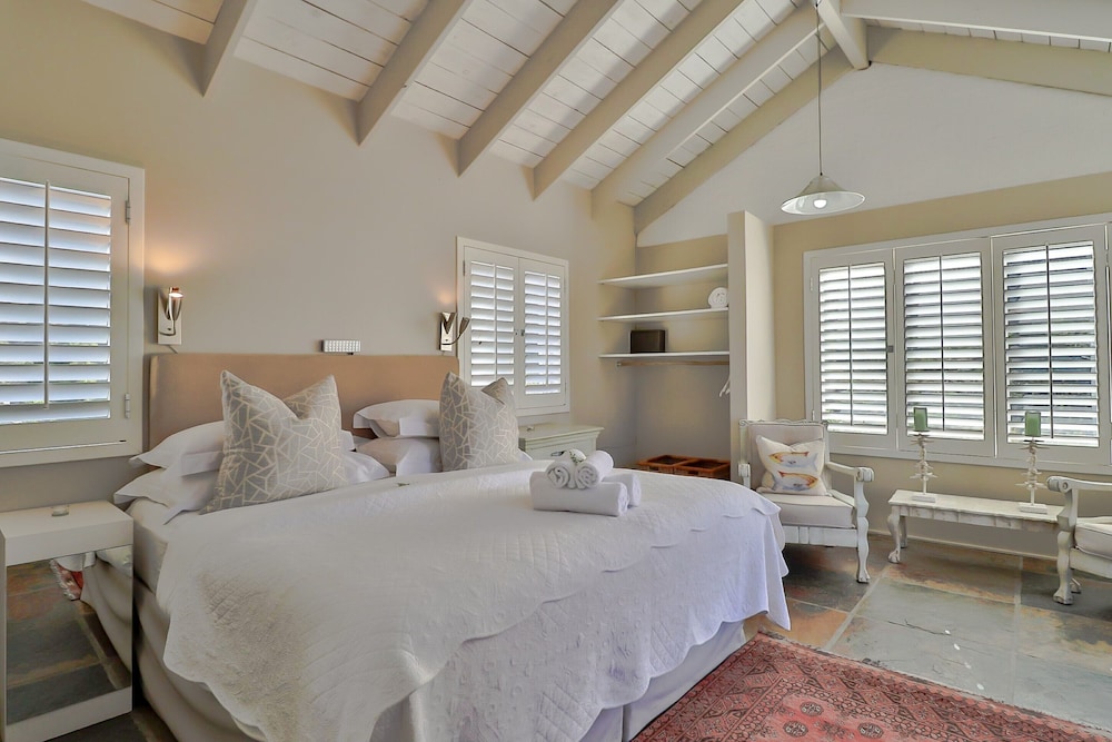 Deluxe Double or Twin Room photo 1