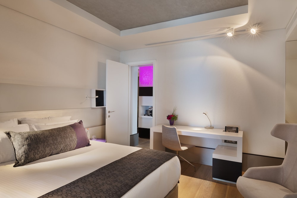 Mini Suite - Lounge Access