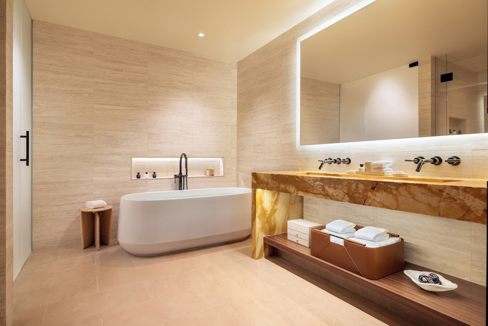 City King Suite - Photo 7