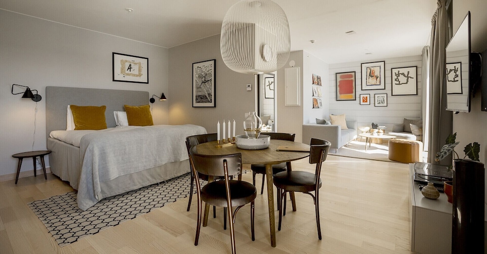 Studio Suite photo 2