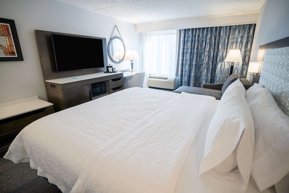 Room, 1 King Bed, Non Smoking - Photo 2