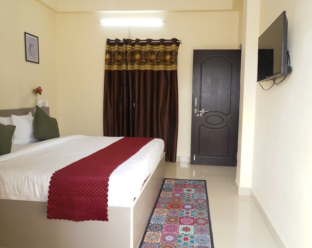 Deluxe Double or Twin Room - Photo 9