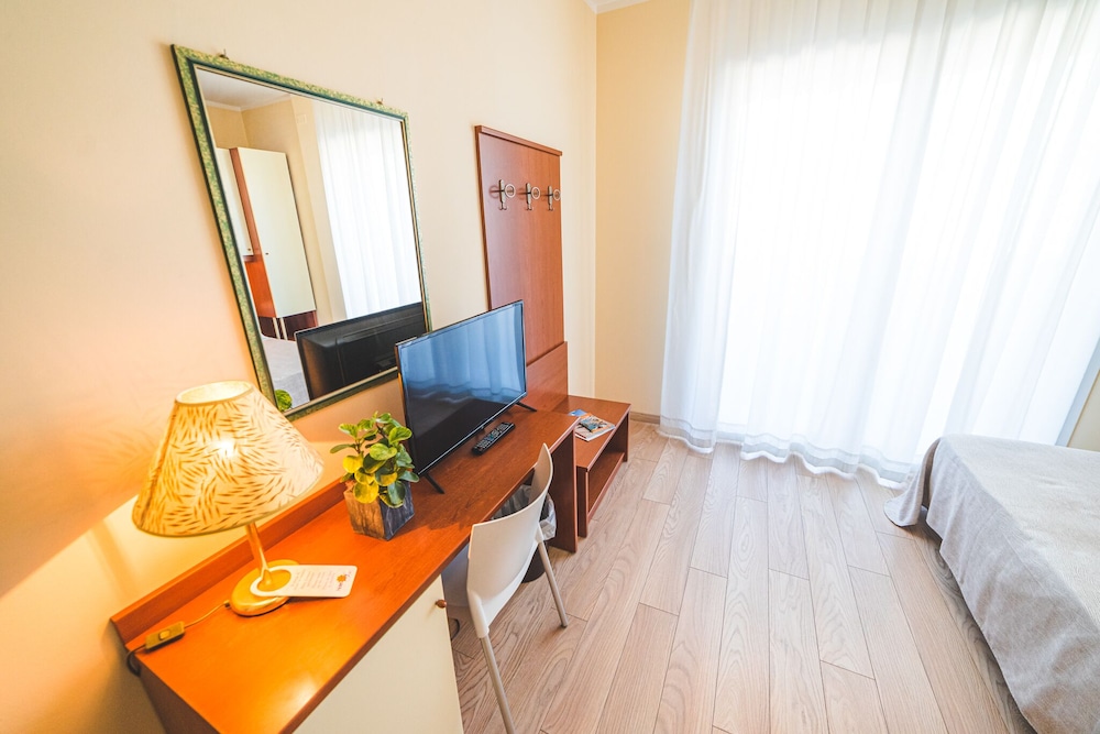 Double or Twin Room photo 2